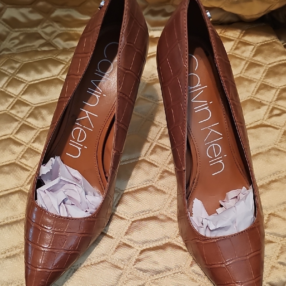 Calvin Klein Women's Brown Pumps-10M